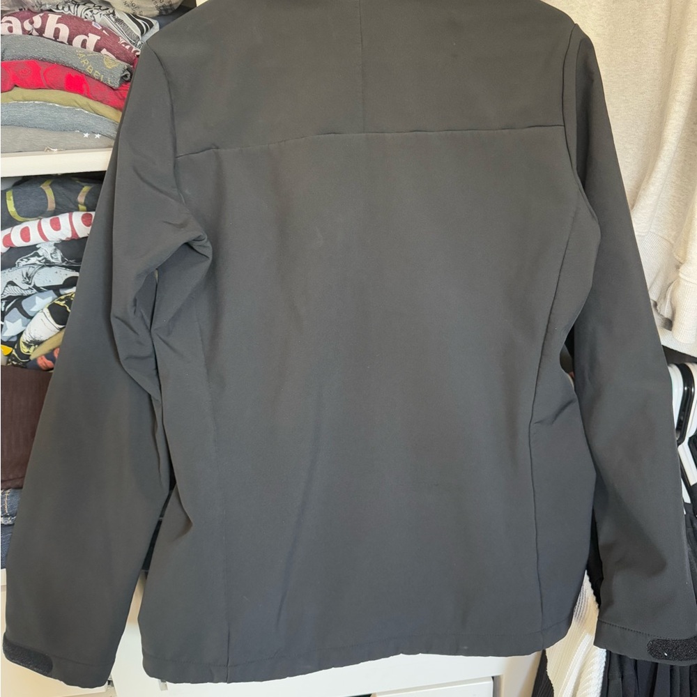 Helly Hansen Soft Shell Jacket. - image 2